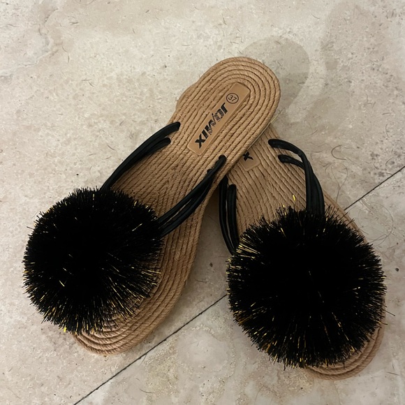 Lemax Shoes - Lemax Women's Tan and Black Pom-Pom Slippers